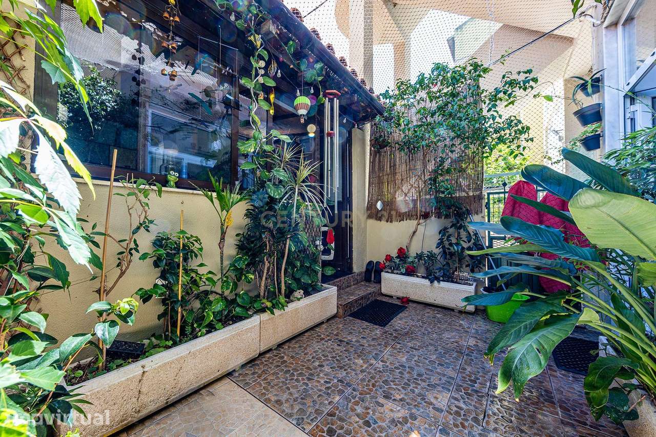Apartamento T2 com quintal privativo e anexo independente, junto ao Ja - Grande imagem: 3/30
