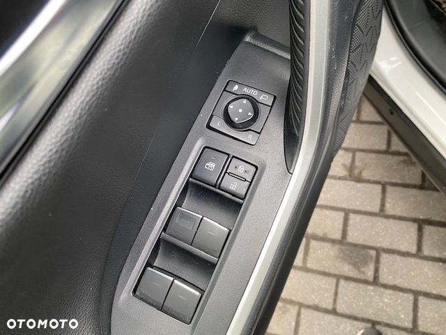 Toyota RAV4 - 26