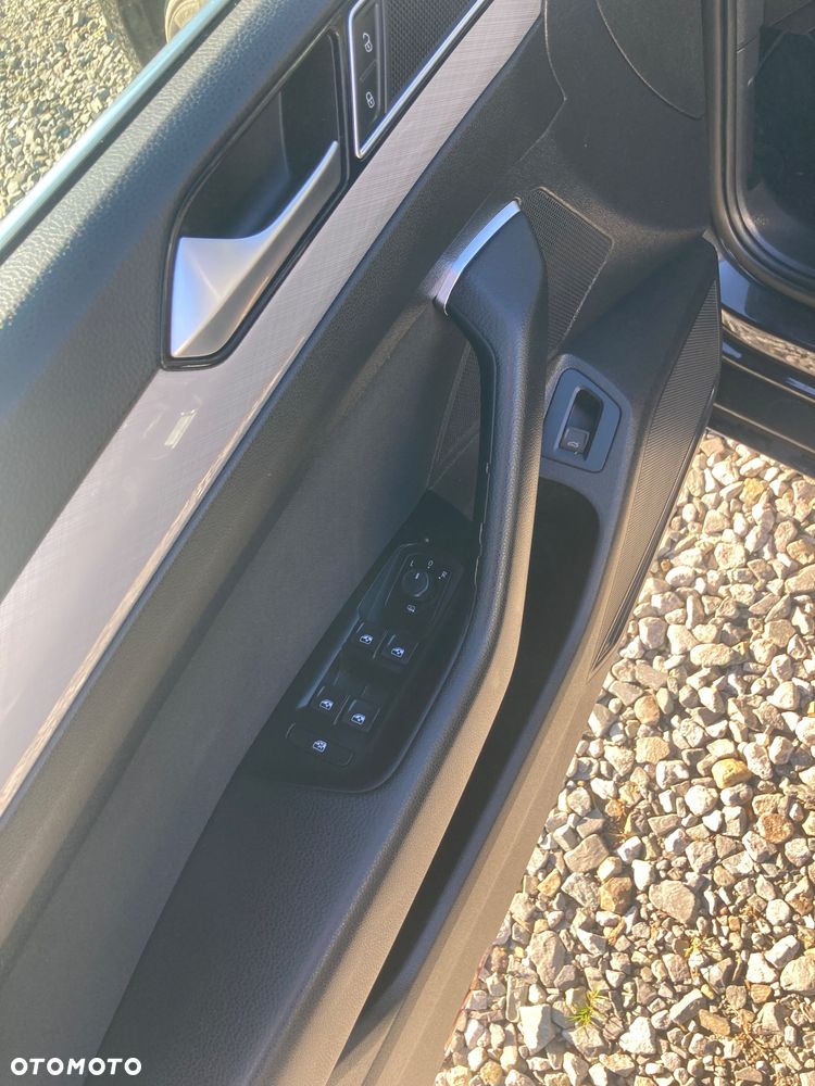 Volkswagen Passat 2.0 TDI SCR Comfortline DSG - 12