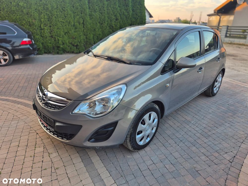 Opel Corsa 1.2 16V Essentia - 4