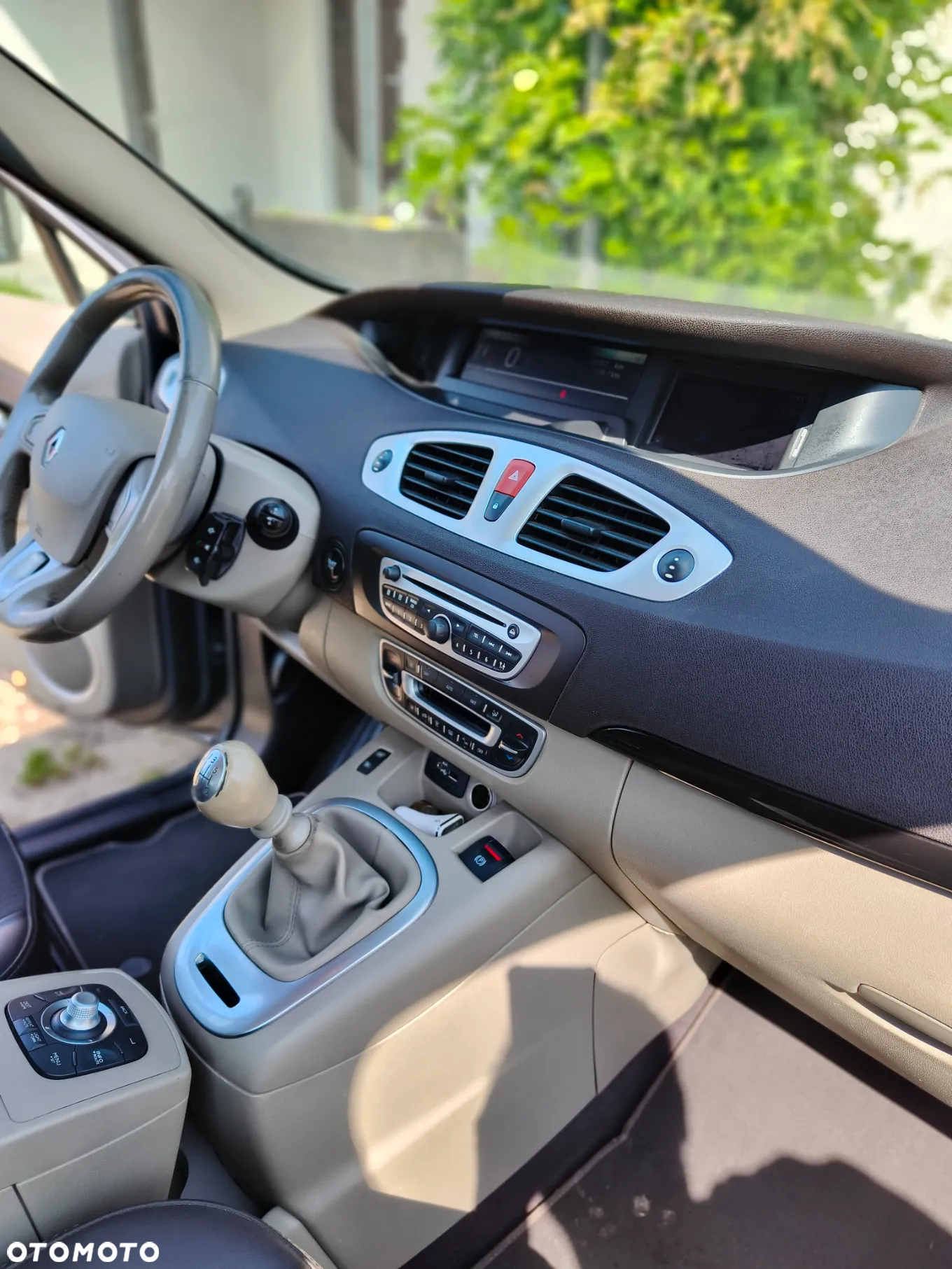 Renault Scenic 1.5 dCi Privilege - 25