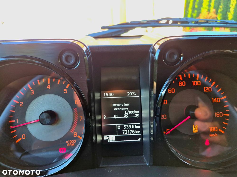 Suzuki Jimny 1.5 Premium - 12