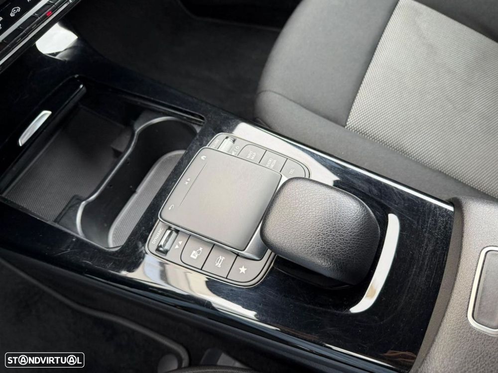 Mercedes-Benz CLA 180 - 32