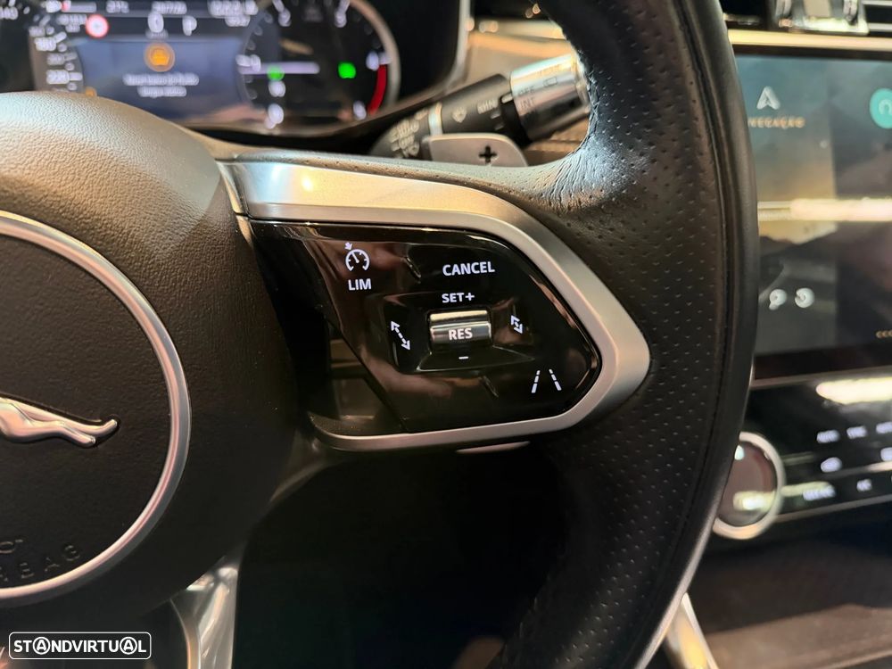 Jaguar XF 2.0 D200 R-Dynamic S AWD Aut. — fotografia 21