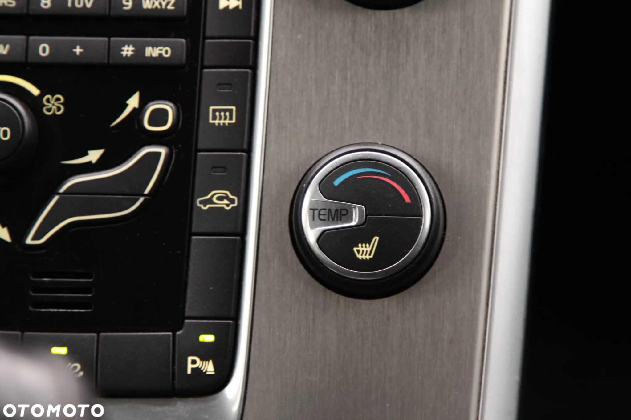Volvo XC 60 DRIVe Momentum - 15