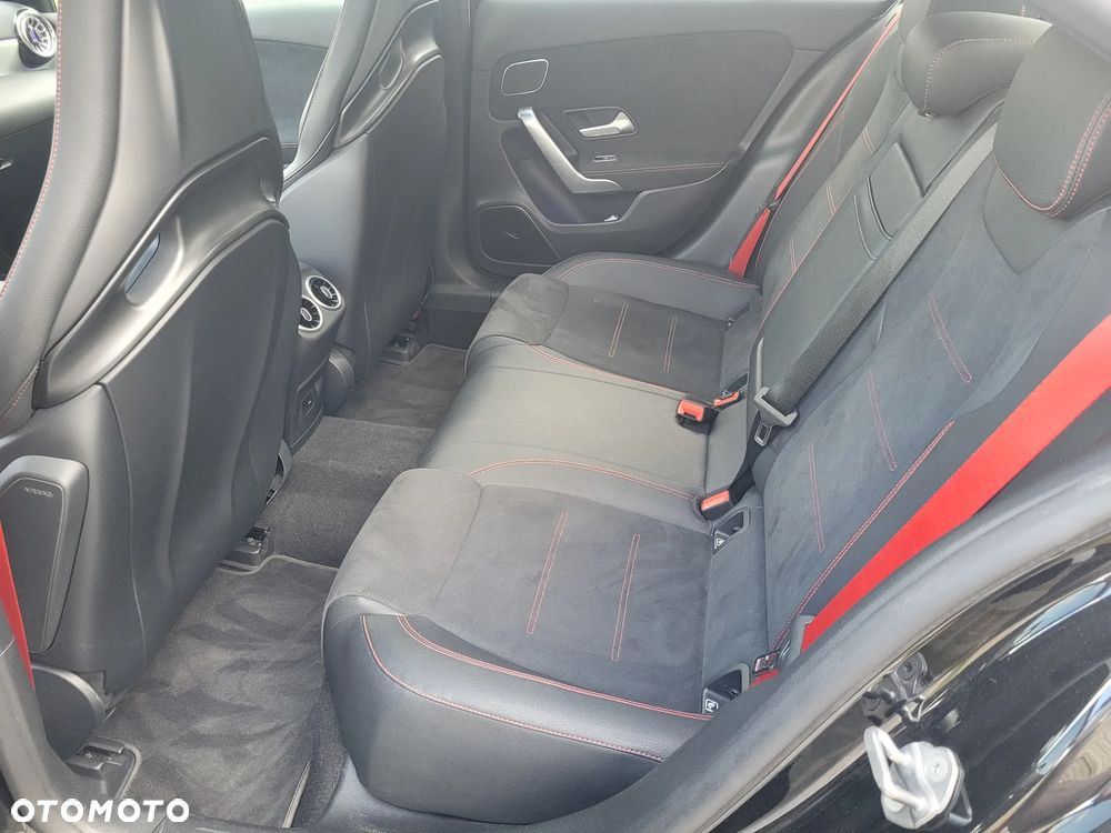 Mercedes-Benz Klasa A 35 AMG 4-Matic 7G-DCT - 13