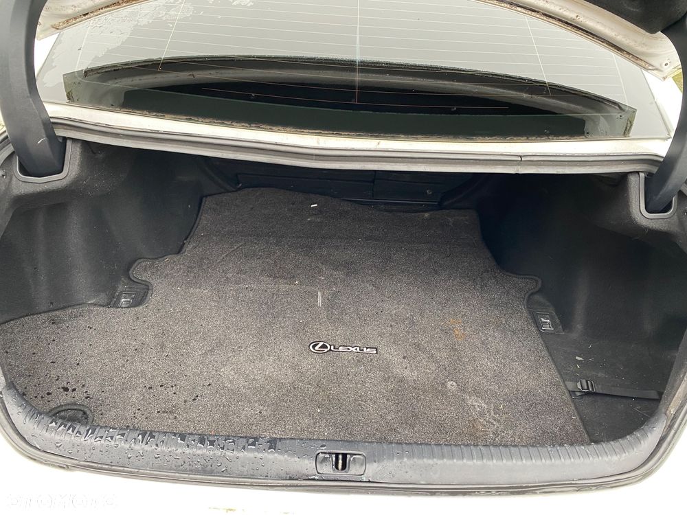 Lexus RC 200t SPORT - 6