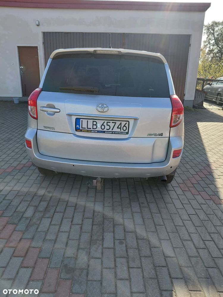 Toyota RAV4 - 7