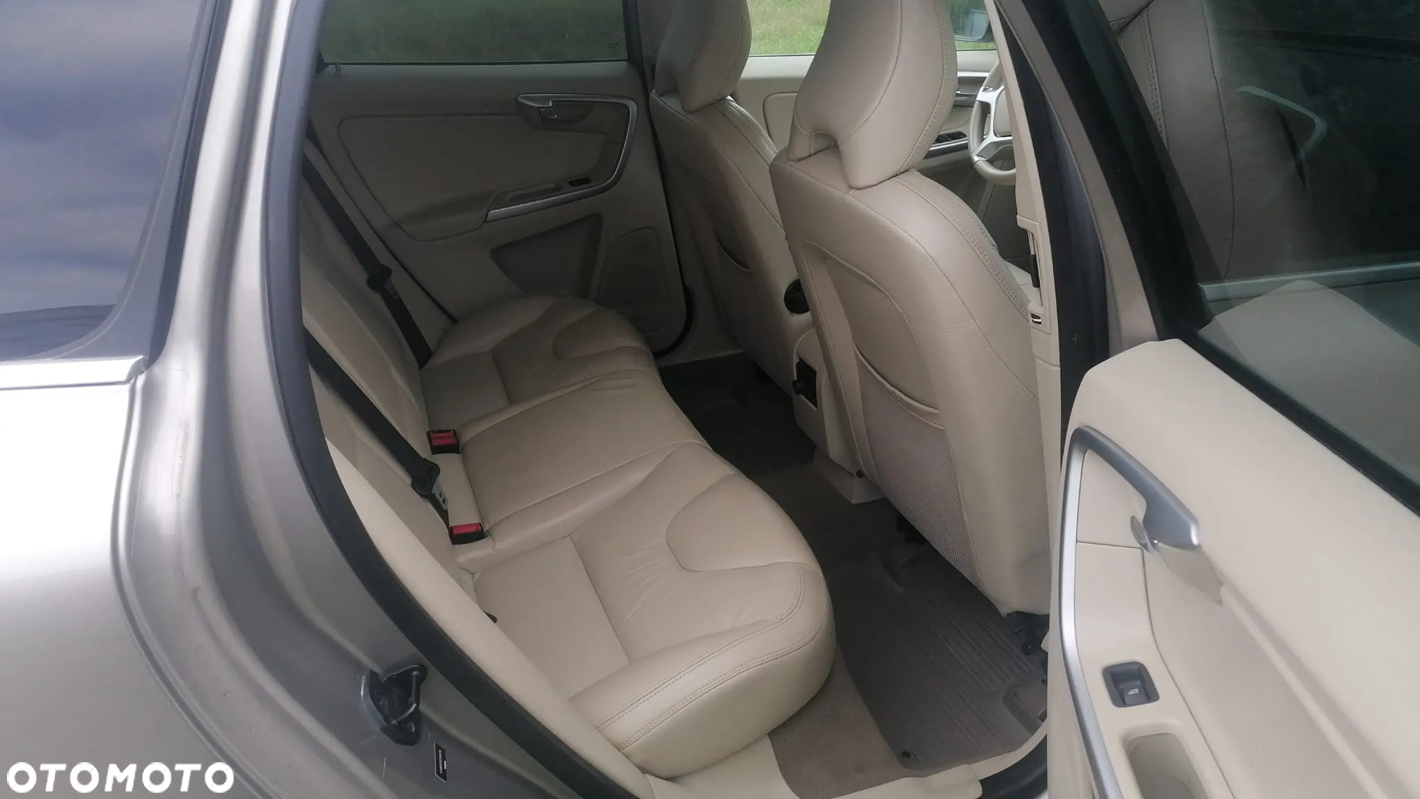 Volvo XC 60 T6 AWD Momentum - 21