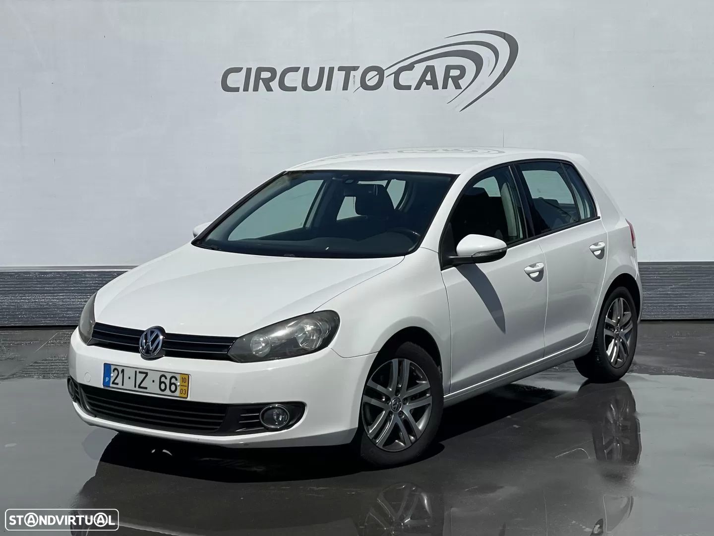 VW Golf 2.0 TDi Confortline - 1