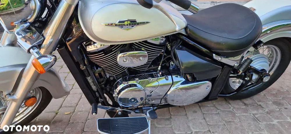 Suzuki VL 800 Volusia - Boulevard C50 - 3