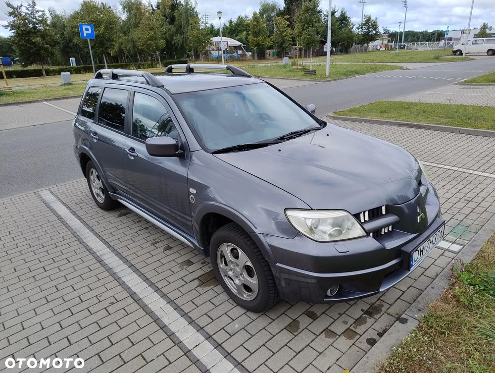Mitsubishi Outlander 2.4 Dakar - 1