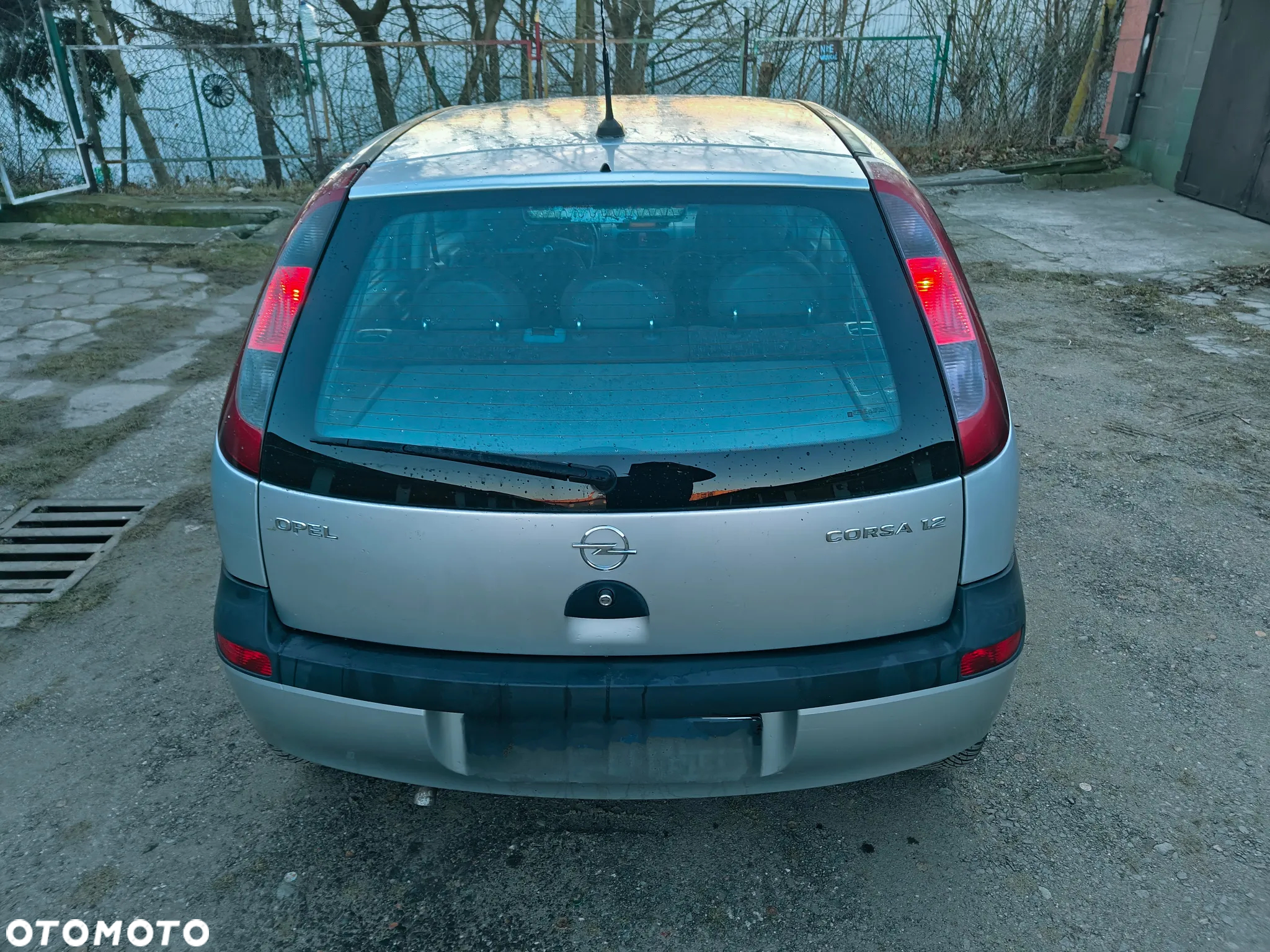Opel Corsa 1.2 16V Elegance Easytronic - 3