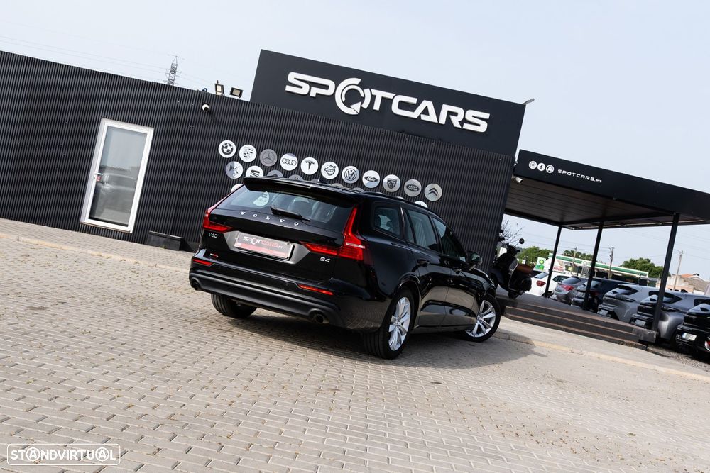 Volvo V60 2.0 B4 Essential Auto - 7