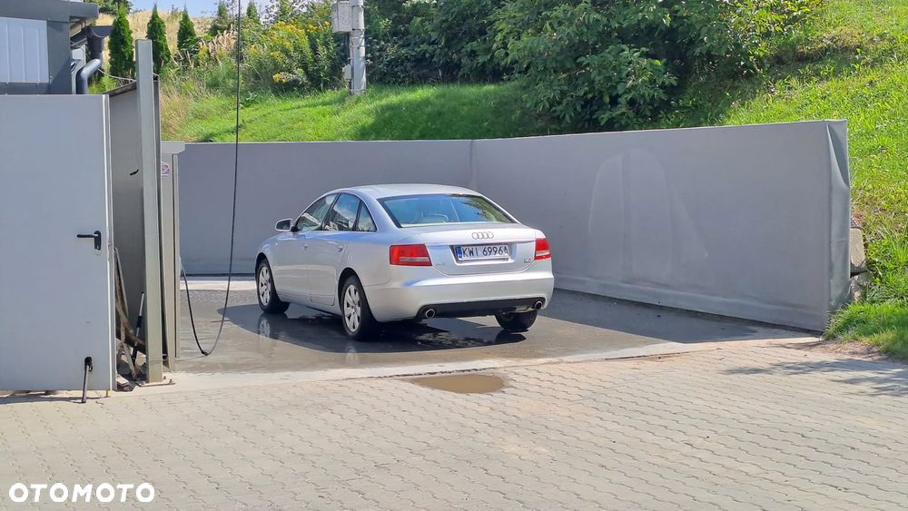 Audi A6 Limousine 2.4 Quattro - 2