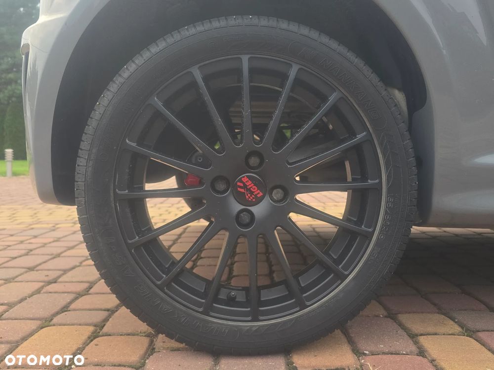 Ligier JS50 - 19