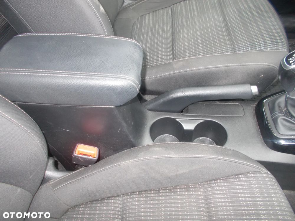 Kia Stonic 1.4 L - 10