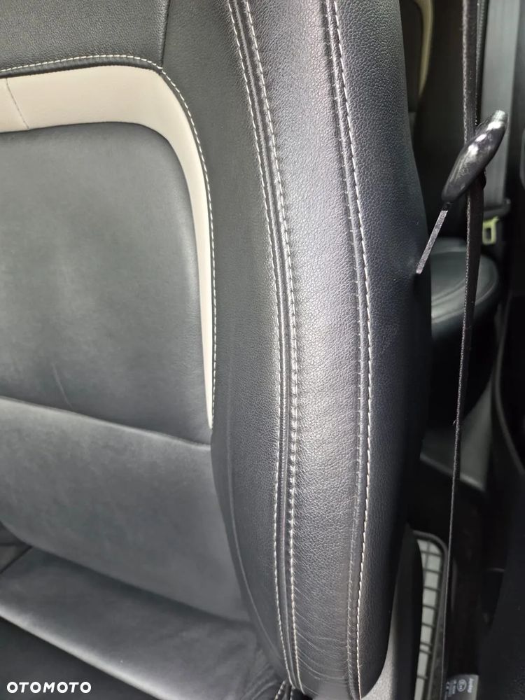 Kia Ceed 1.6 GDI SW DCT Platinum Edition - 23