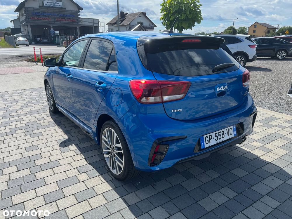 Kia Rio - 3