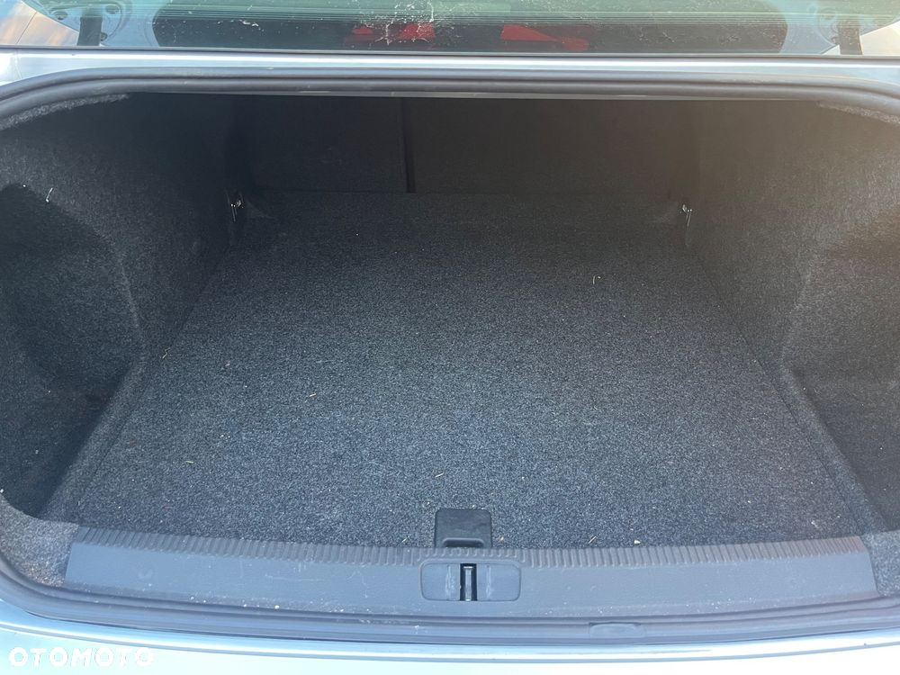 Volkswagen Passat 1.9 TDI Comfortline - 19