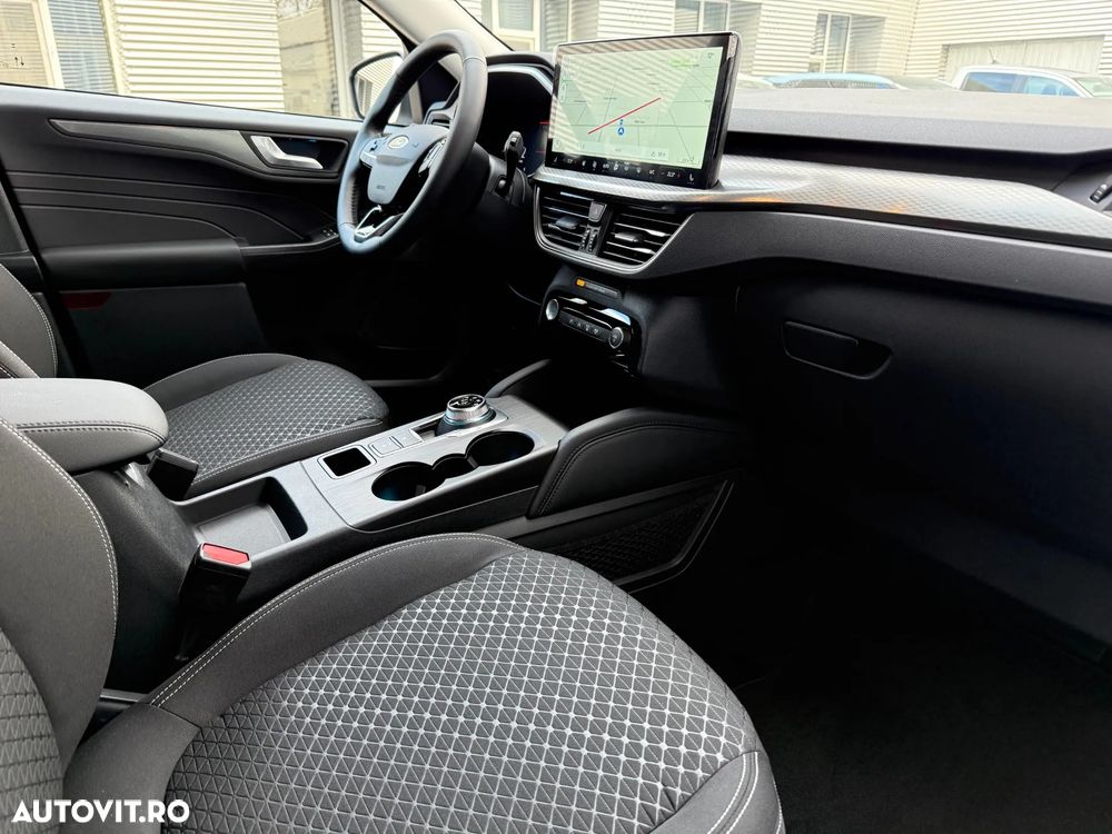 Ford Kuga 1.5 EcoBoost A8 FWD Titanium - 14