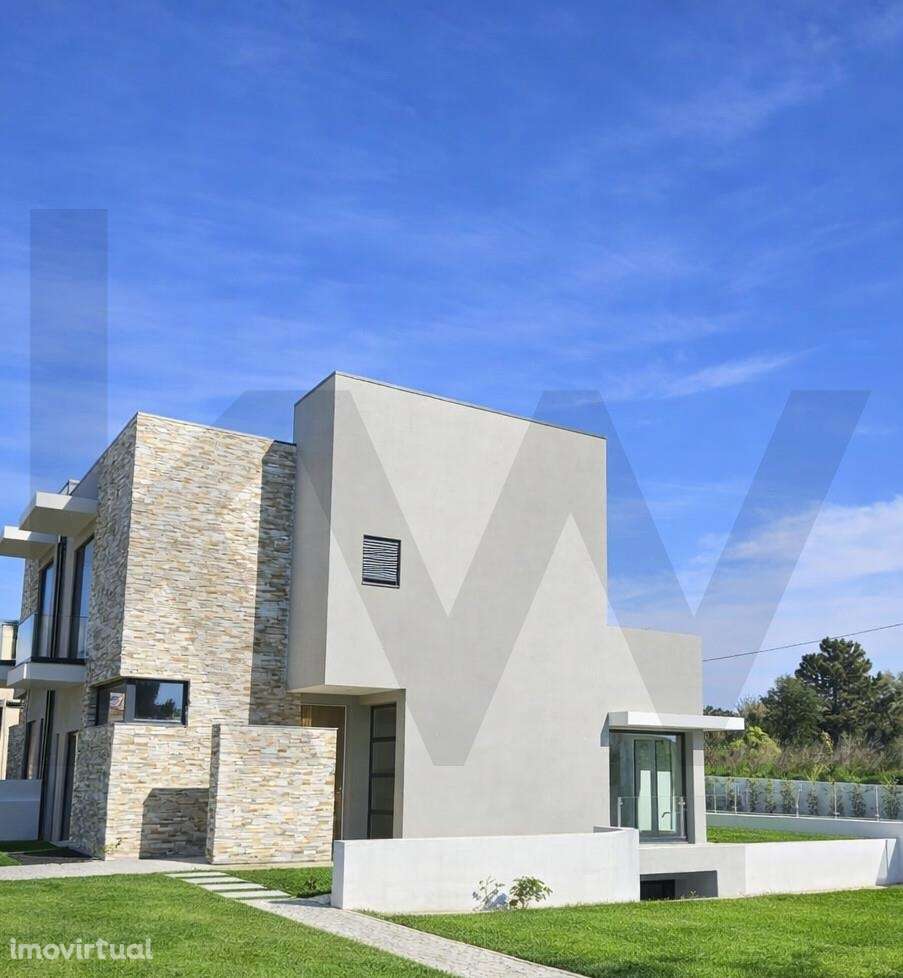 Moradia Geminada em construção com piscina em Albarraque Cascais - Grande imagem: 3/24