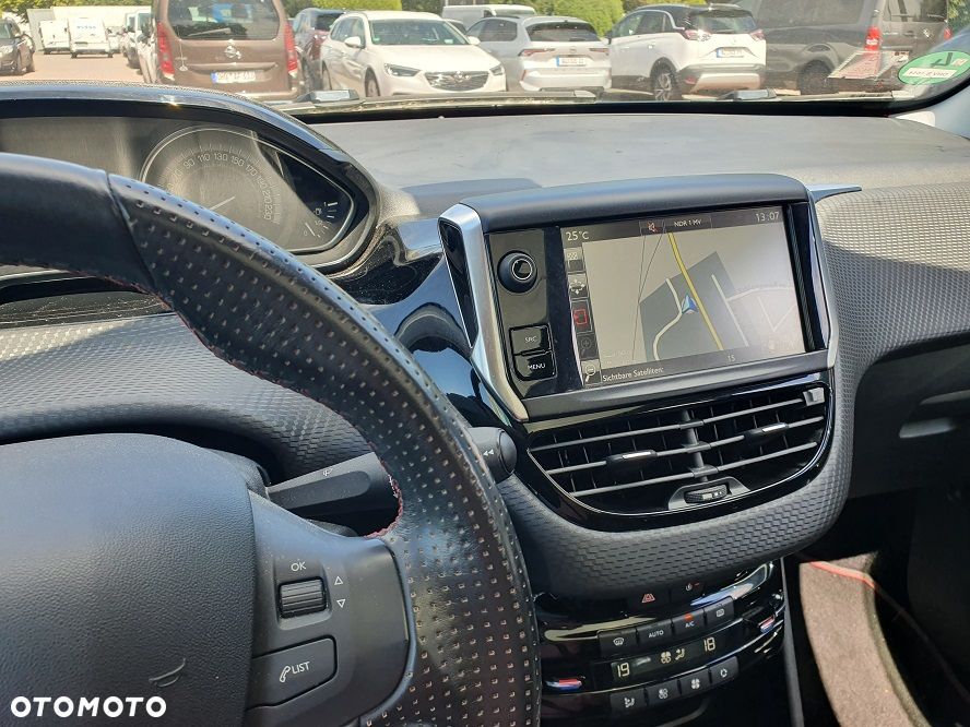 Peugeot 2008 PureTech 130 Stop&Start GT-Line Edition - 13
