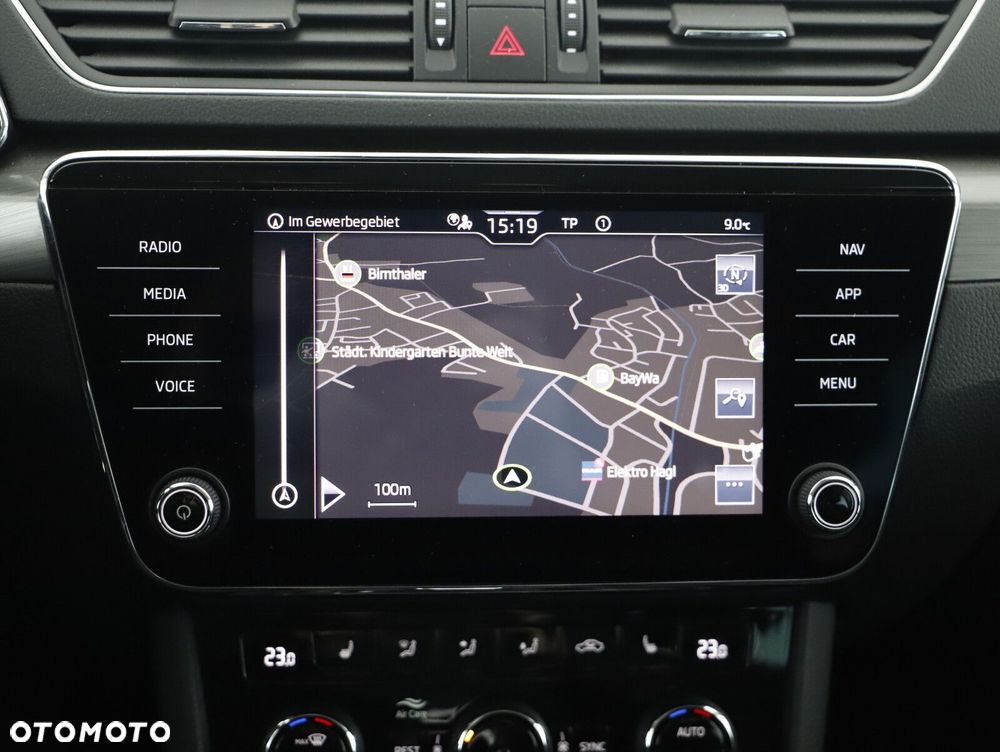 Skoda Superb 2.0 TDI SCR Style DSG - 21