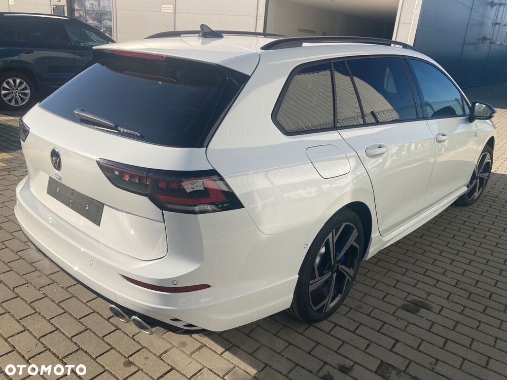 Volkswagen Golf - 8