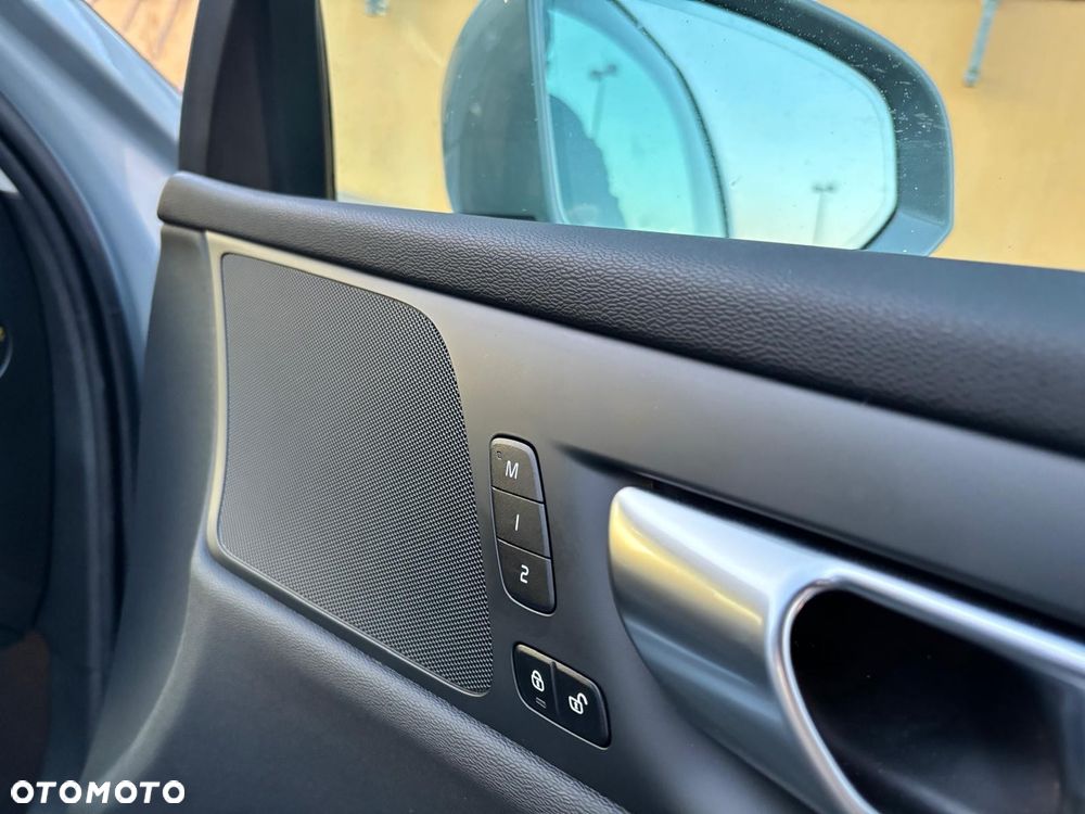 Volvo V60 B4 D Plus Bright - 19
