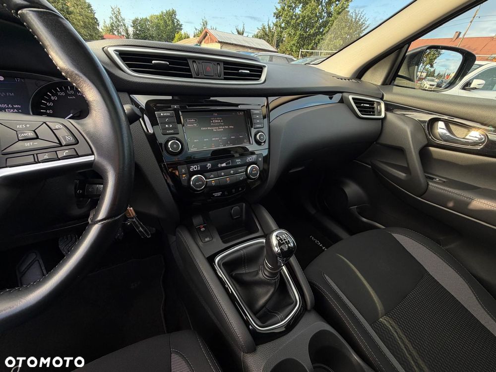 Nissan Qashqai 1.3 DIG-T N-Connecta - 33