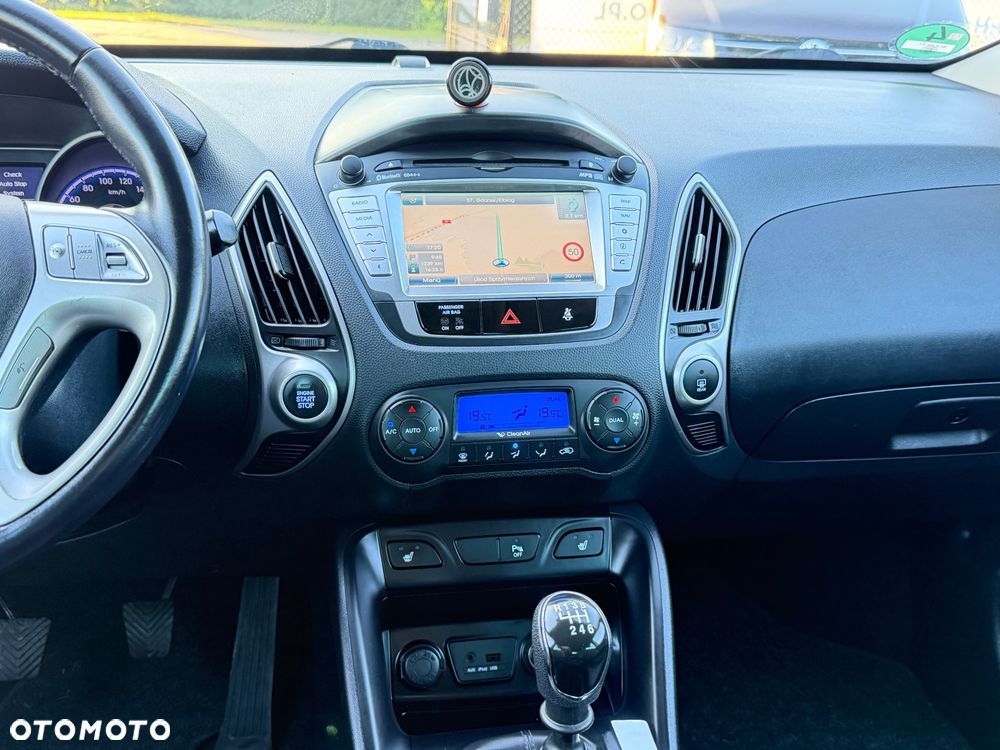 Hyundai ix35 1.7 CRDi 2WD blue Style - 30