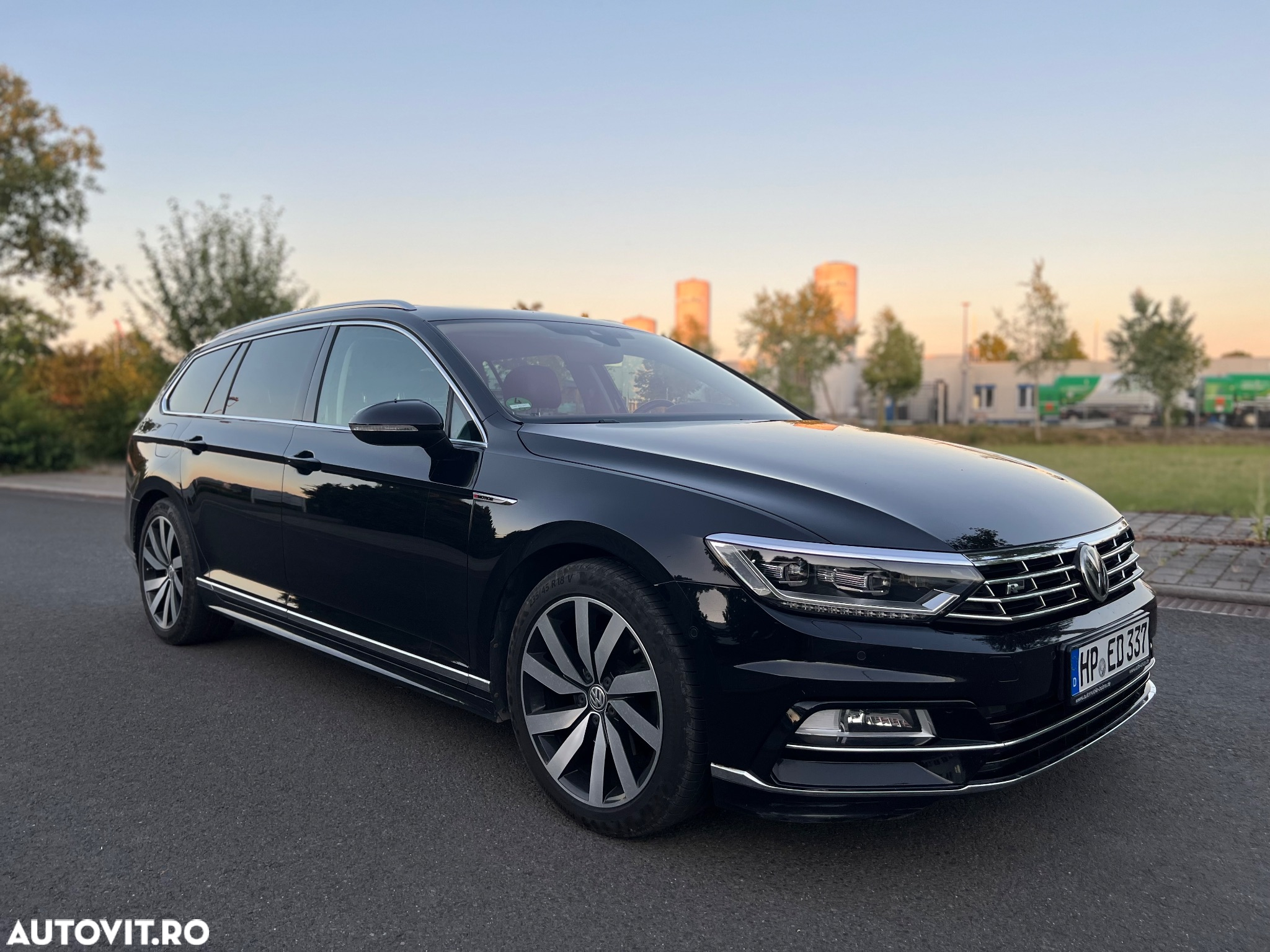Volkswagen Passat Variant 2.0 TDI DSG 4Motion Highline - 3