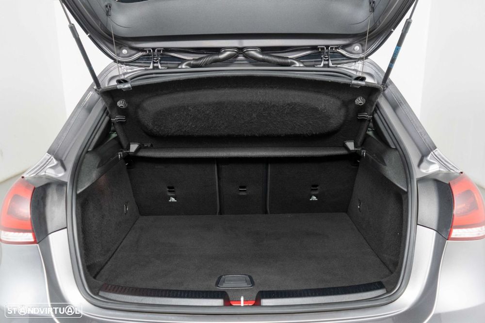 Mercedes-Benz A 250 e Progressive - 12