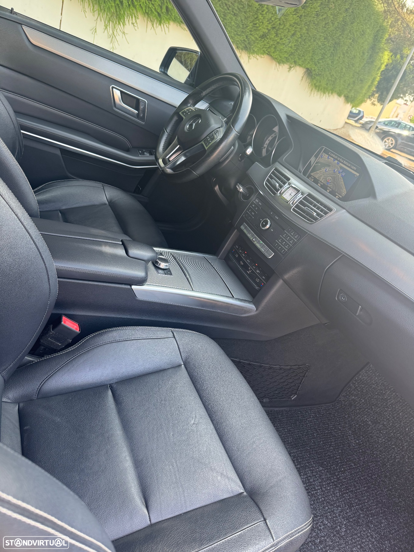 Mercedes-Benz E 250 BlueTEC Avantgarde Auto. - 22