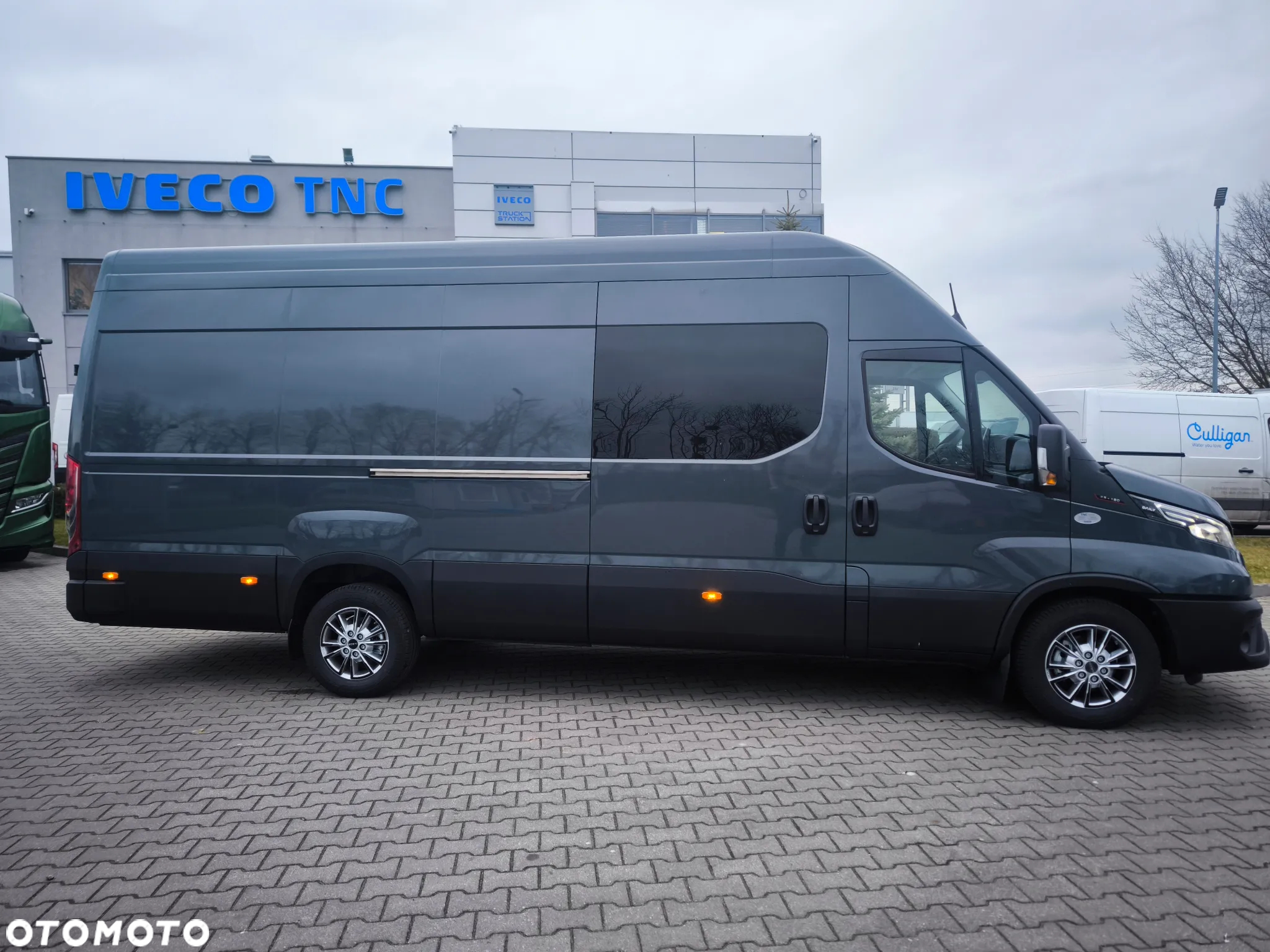 Iveco Daily FURGON L4H3 brygadowy 7 miejsowy - 4