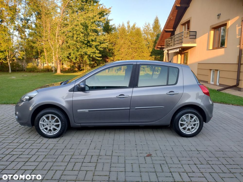 Renault Clio 1.2 16V 75 Dynamique - 10