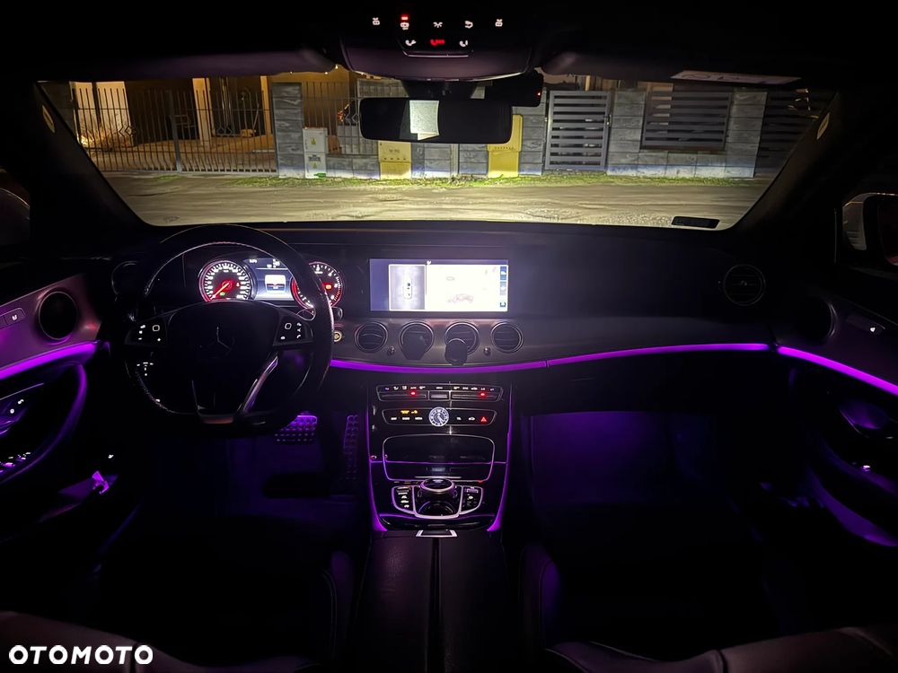 Mercedes-Benz Klasa E 220 d 4-Matic 9G-TRONIC - 15