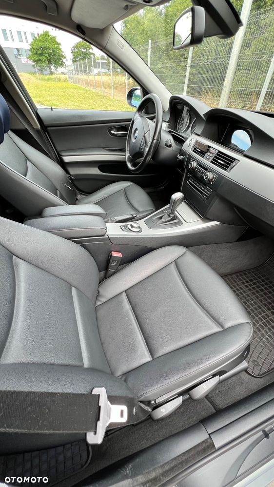 BMW Seria 3 320d DPF - 16