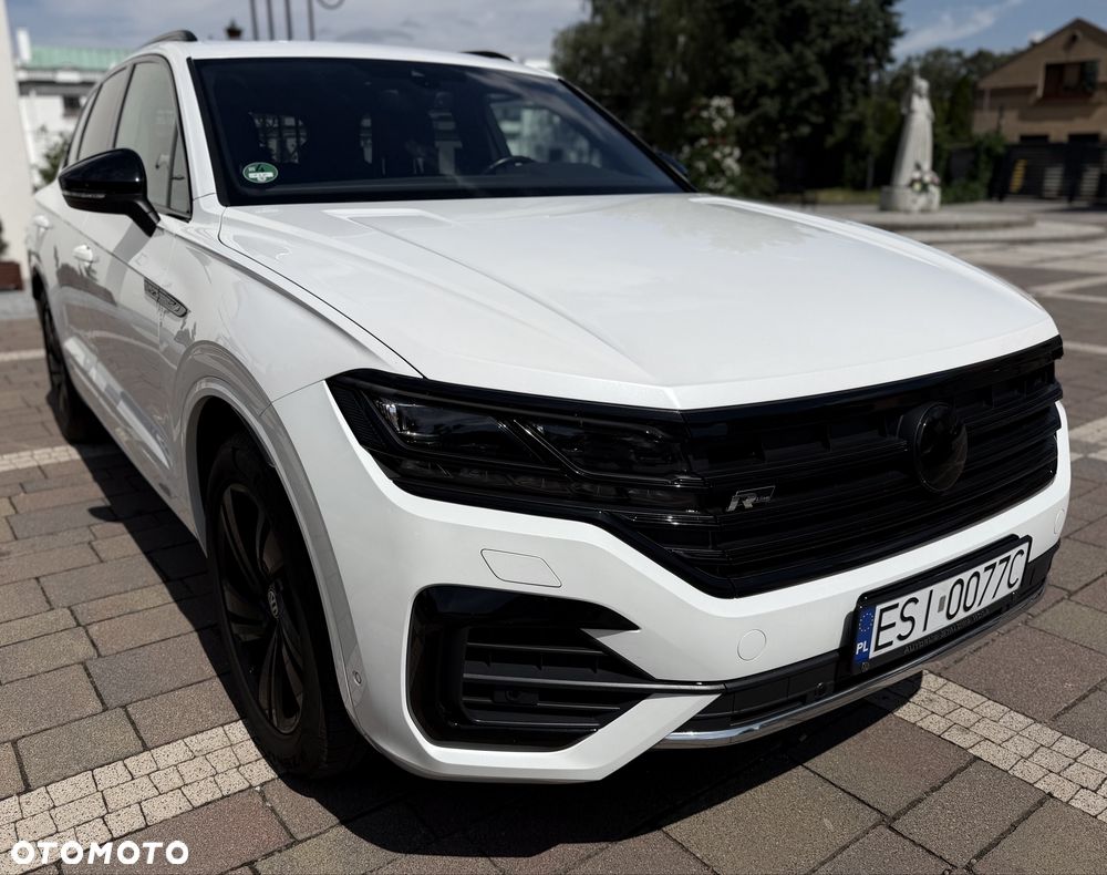Volkswagen Touareg - 1