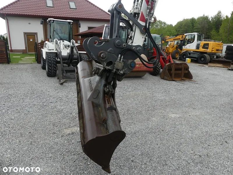 Liebherr A910 Compact / sprowadzona / ładny stan / - 34