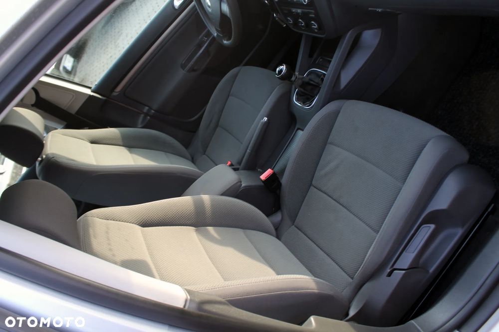 Volkswagen Golf - 12