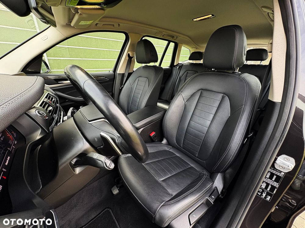 BMW X3 xDrive20d Luxury Line - 28