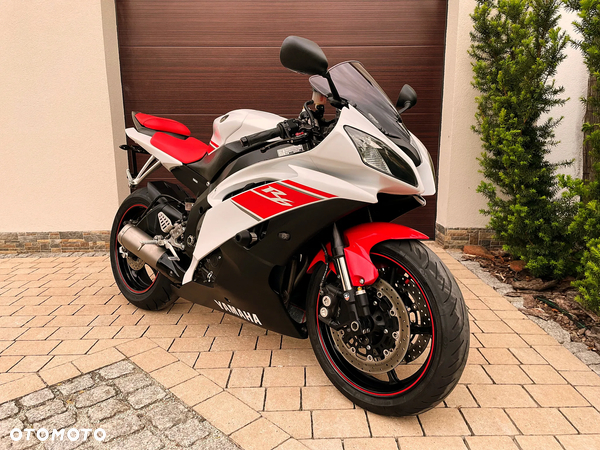 Yamaha R6