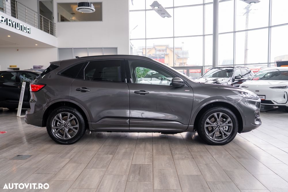 Ford Kuga 2.5 Duratec PHEV ST-LINE - 9