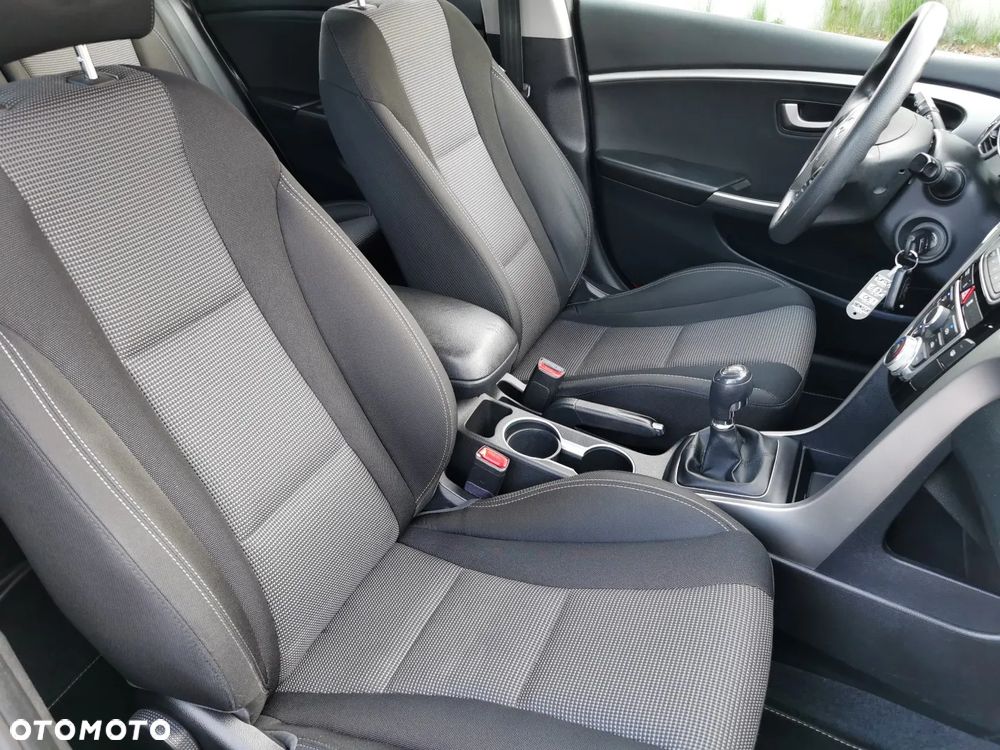 Hyundai i30 i30cw 1.4 CRDi Trend - 11
