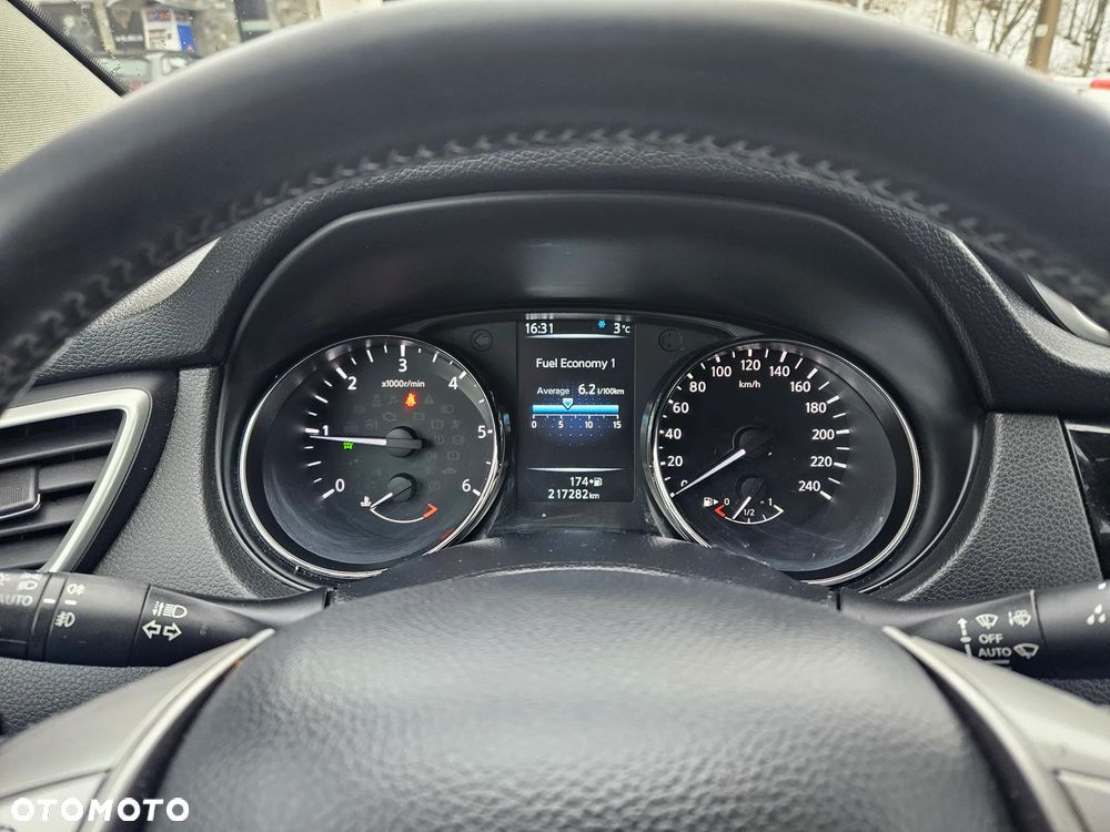 Nissan Qashqai 1.6 DCi 4x4 Visia EU6 - 24