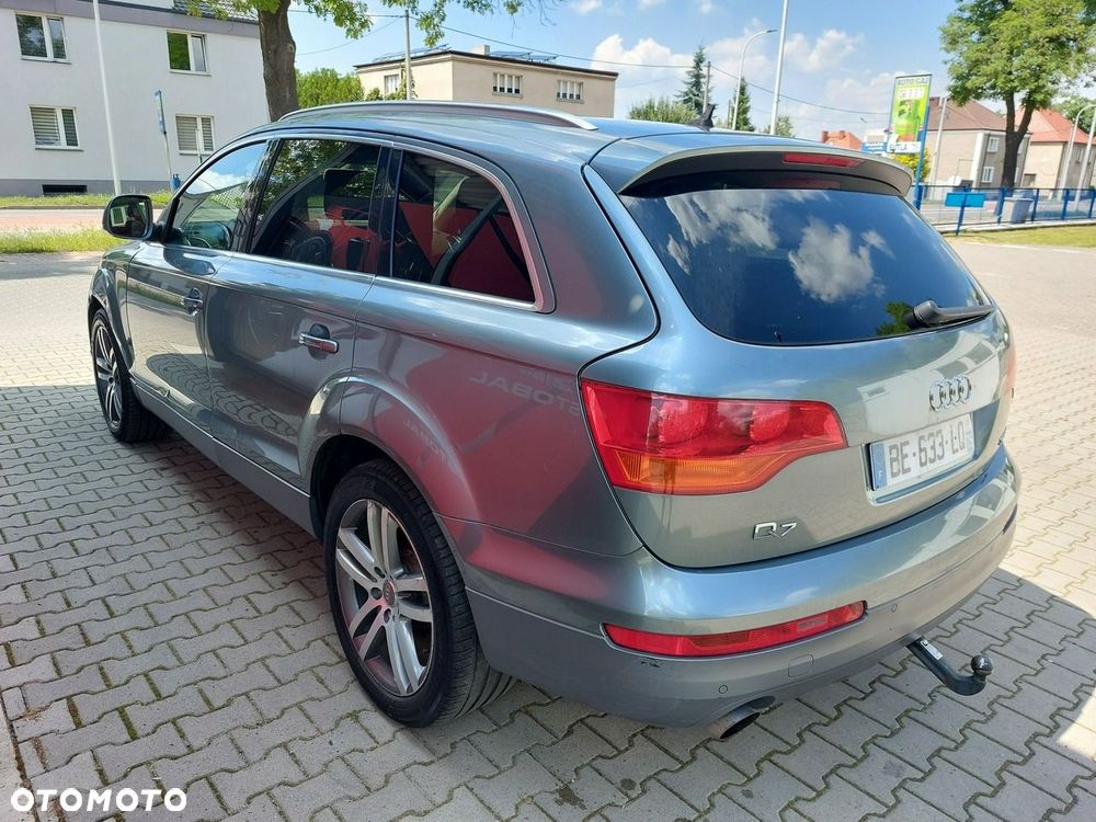 Audi Q7 - 10