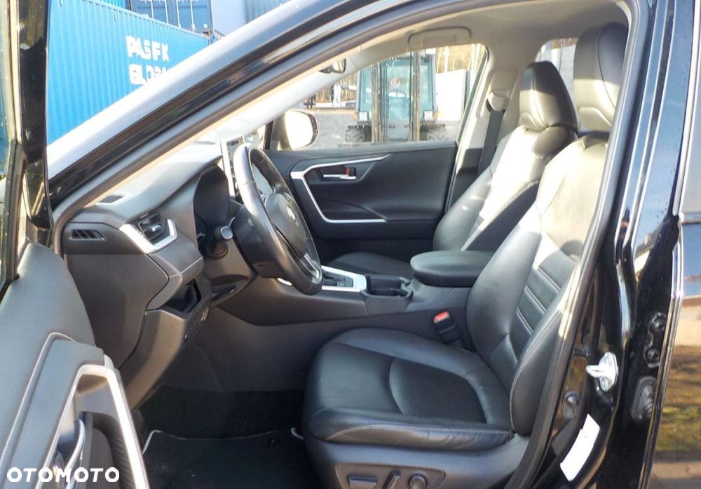 Toyota RAV4 - 17