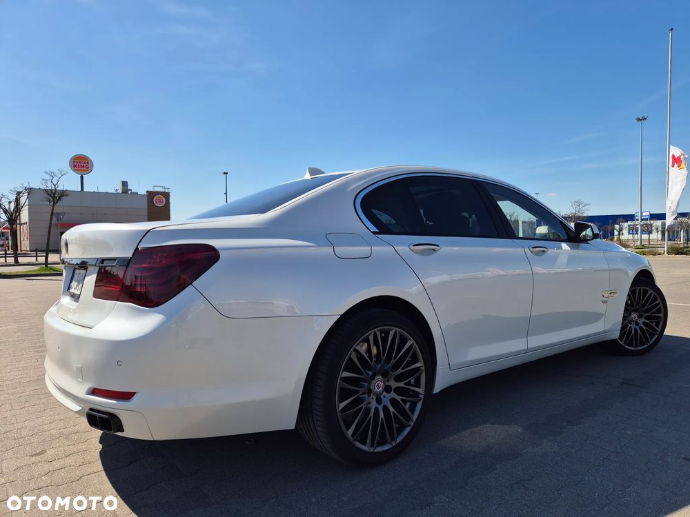 BMW Seria 7 - 22